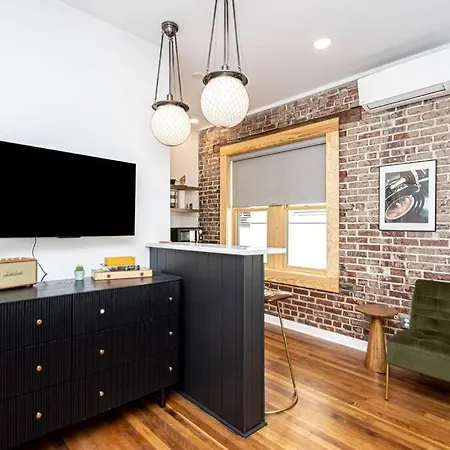 King Bed Stylish Studio In Heart Of Downtown Room # 200 Hot Springs Exterior photo